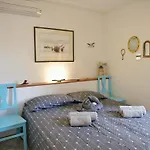 Magnoliaalmare-beachfront With Spacious Terrace Apartman