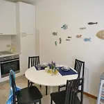 Apartment Magnoliaalmare-beachfront With Spacious Terrace *
