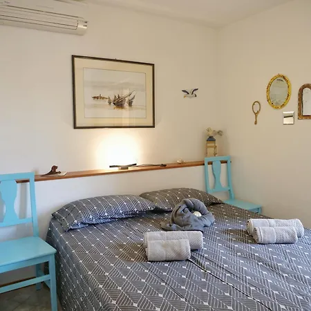 Magnoliaalmare-beachfront With Spacious Terrace Appartamento