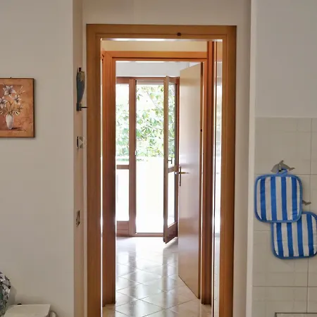 Magnoliaalmare-beachfront With Spacious Terrace Appartamento Grado