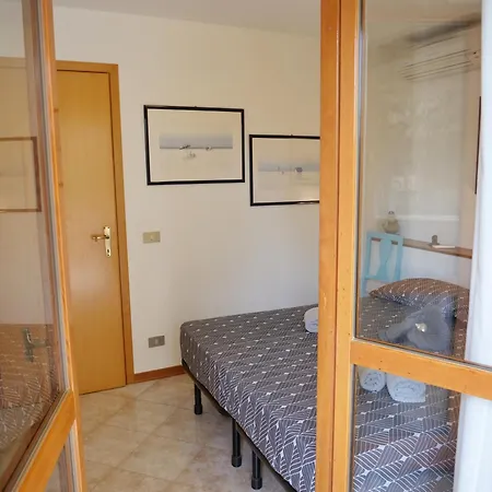 Magnoliaalmare-beachfront With Spacious Terrace Appartamento